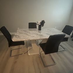 Wayfair Dining Table - Sell ASAP