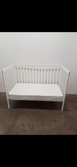 Toddler Bed With Mattress Pickup 3-8:30 pm rainbow/charleston cash only read description
