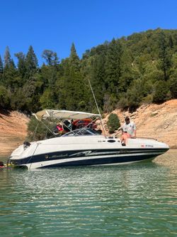 2000 Mariah deck boat