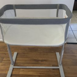 Baby bassinet 