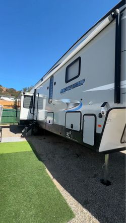 2020 2 Bedroom RV