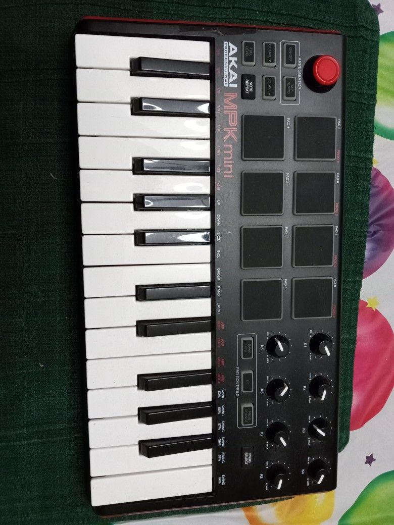 Akia Midi Controller And Fruity Loops Mini Laptop $350 FINAL PRICE