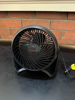Honeywell TurboForce HT-900 3-Speed Air Circulator Fan – Black