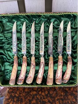 Vintage steak knife set
