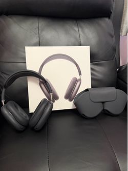 AirPod Pro Max 1st Gen Black Complete with Case and Box