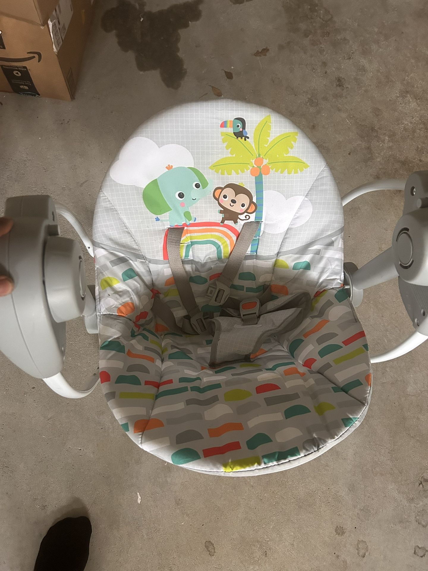 Baby swing & baby sitter