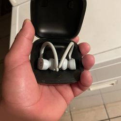 Powerbeats 