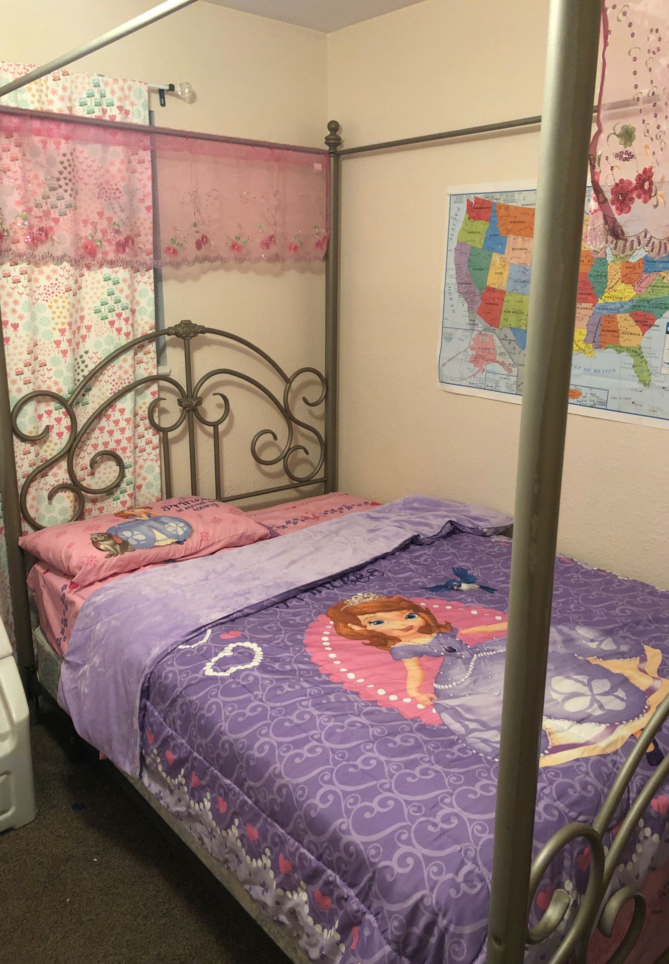Full Size Mattress/Bed w/ Canopy and Princess Sofia Sheets