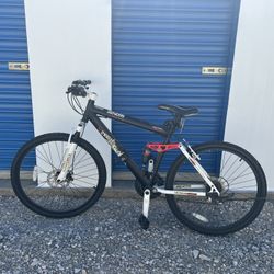 Genesis V1200 Mountain Bike