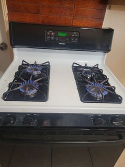 Gas stove, oven doesnt function but stovetop does , need clean (OVEN DOESNT WORK)