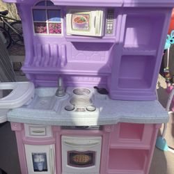 Play Kitchen