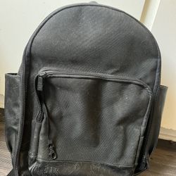 Béis Backpack
