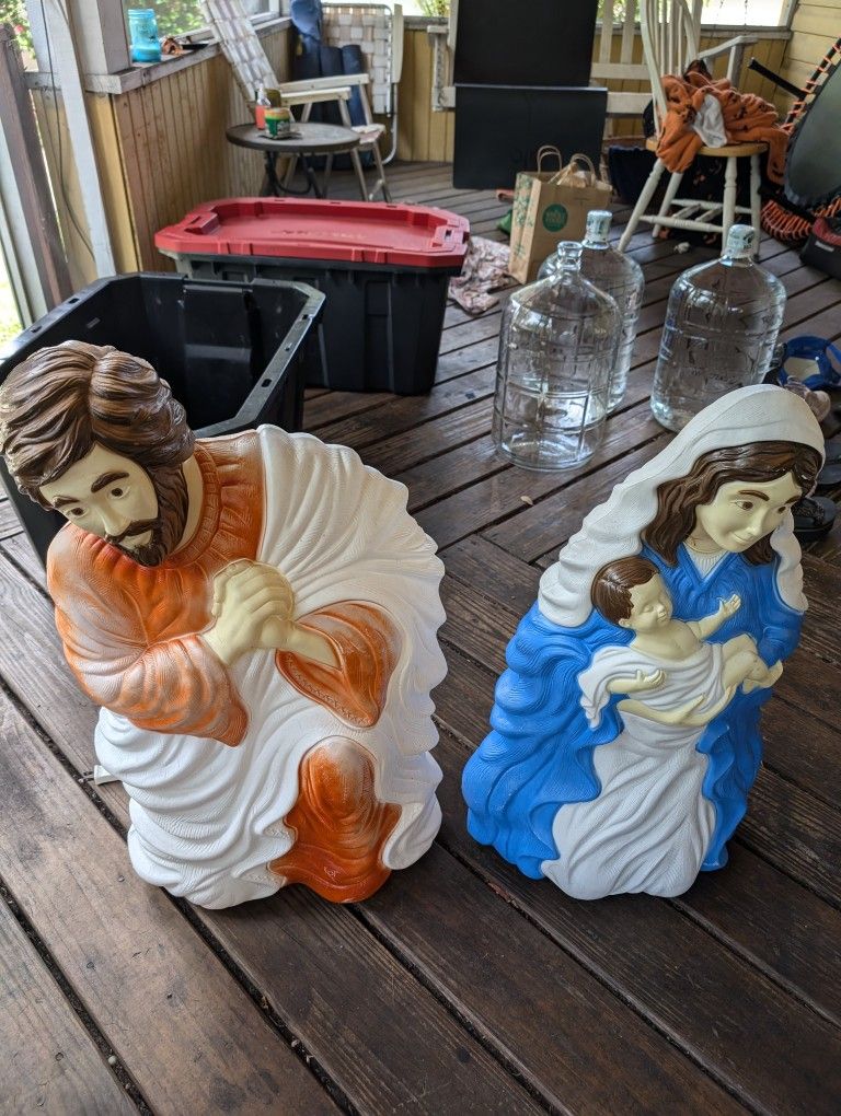 VTG 28" Grand Venture Nativity Set Joseph Mary W/ Jesus Lighted Blow Mold 1999