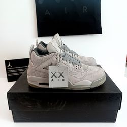 Jordan Retro 4 Kaws size 7