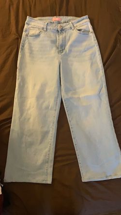 Light Wash Wide Leg Cropped Jeans