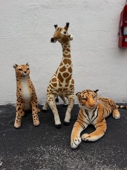 Melissa Doug 5ft giraffe tiger cheetah stuffed animals