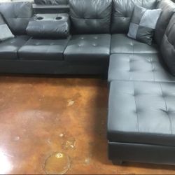Black Sectional Sofa With Reversible Chaise 