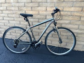 Bike Shimano ALTUS. 