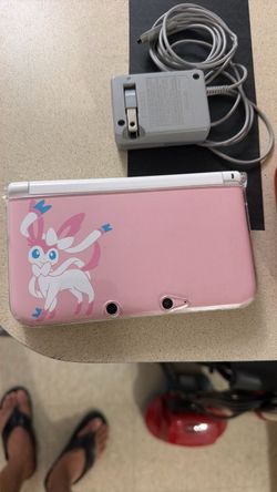 Nintendo 3DS XL Sylveon Pokemon Edition