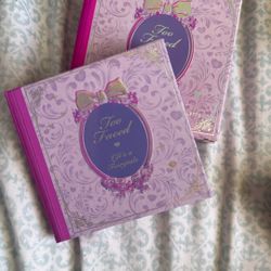 Two Faced Compact Eyeshadow 