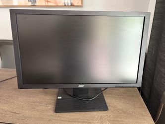 Acer V246HQL Widescreen LCD Monitor
