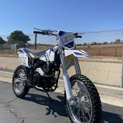 New Pro 200cc  Dirt Bike 5 Speed Manual Transmission At Turbopowersports Com 