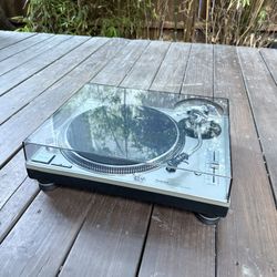 Technics SL1200 MK5 Turntable — Excellent Condition