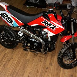 Like New Gas Dirt Bike 110 Cc 