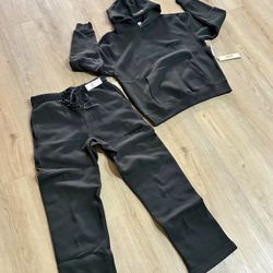 ESSENTIALS SET SIZE M 