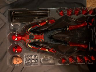 Hot toys spiderman
