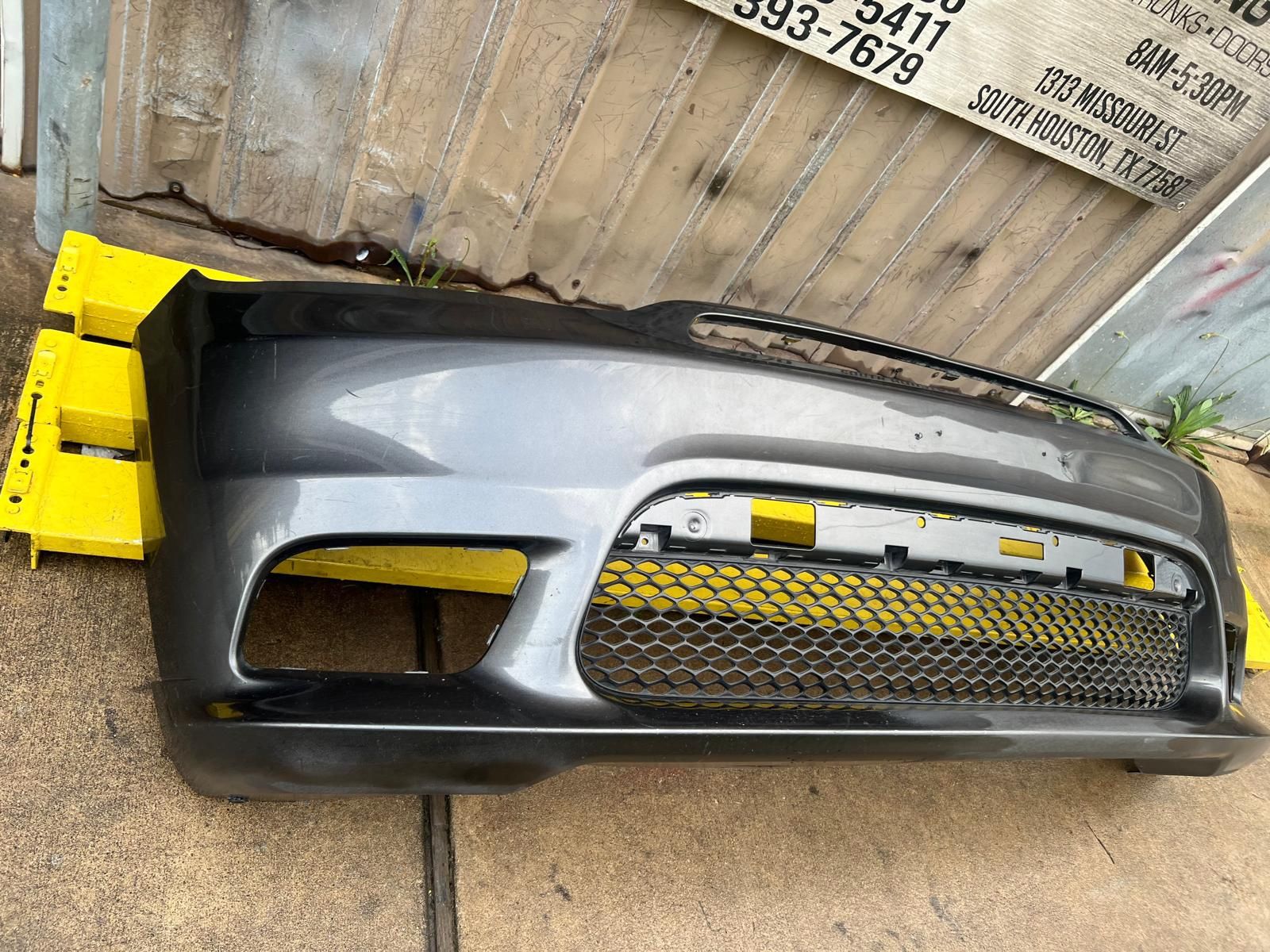 2018-2020 Dodge Durango SRT Front Bumper Used Oem