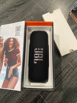 JBL Flip 6 Portable Speaker (Used)
