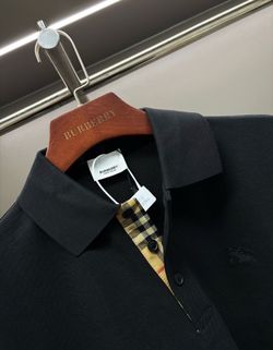 Elegant Burberry long sleeve Polo size — L