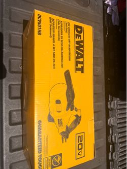Dewalt 20v vacuum hand held