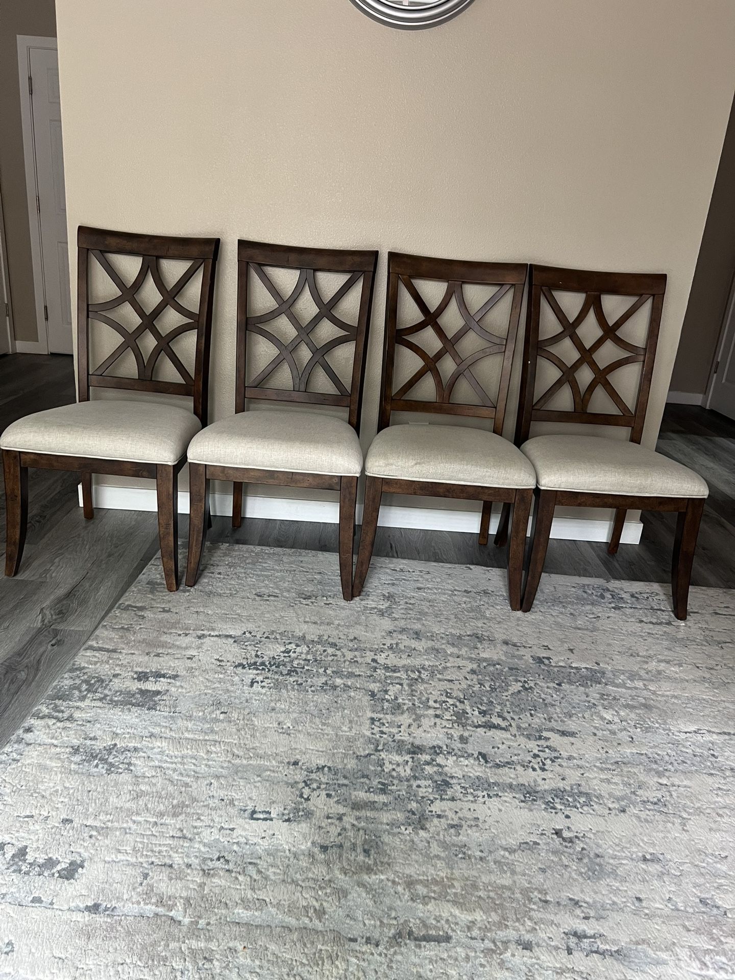 Dining chair excellent excellent condition