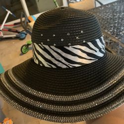 Women’s hat with bling black excellent condition Coral Springs 33071