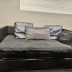  Double-Size Sofa Bed with Trundle