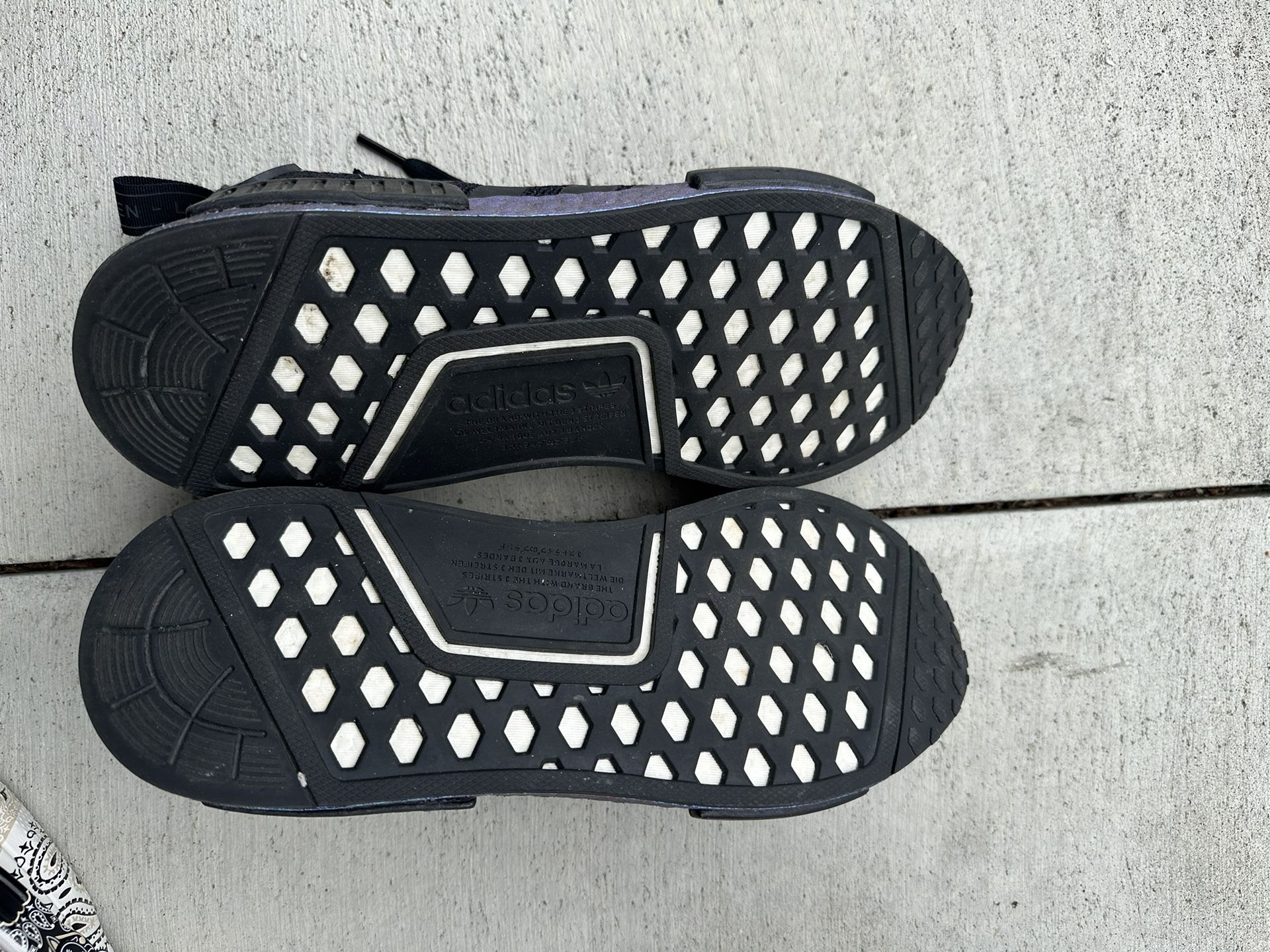 Adidas NMD R1 “Goodbye gravity”