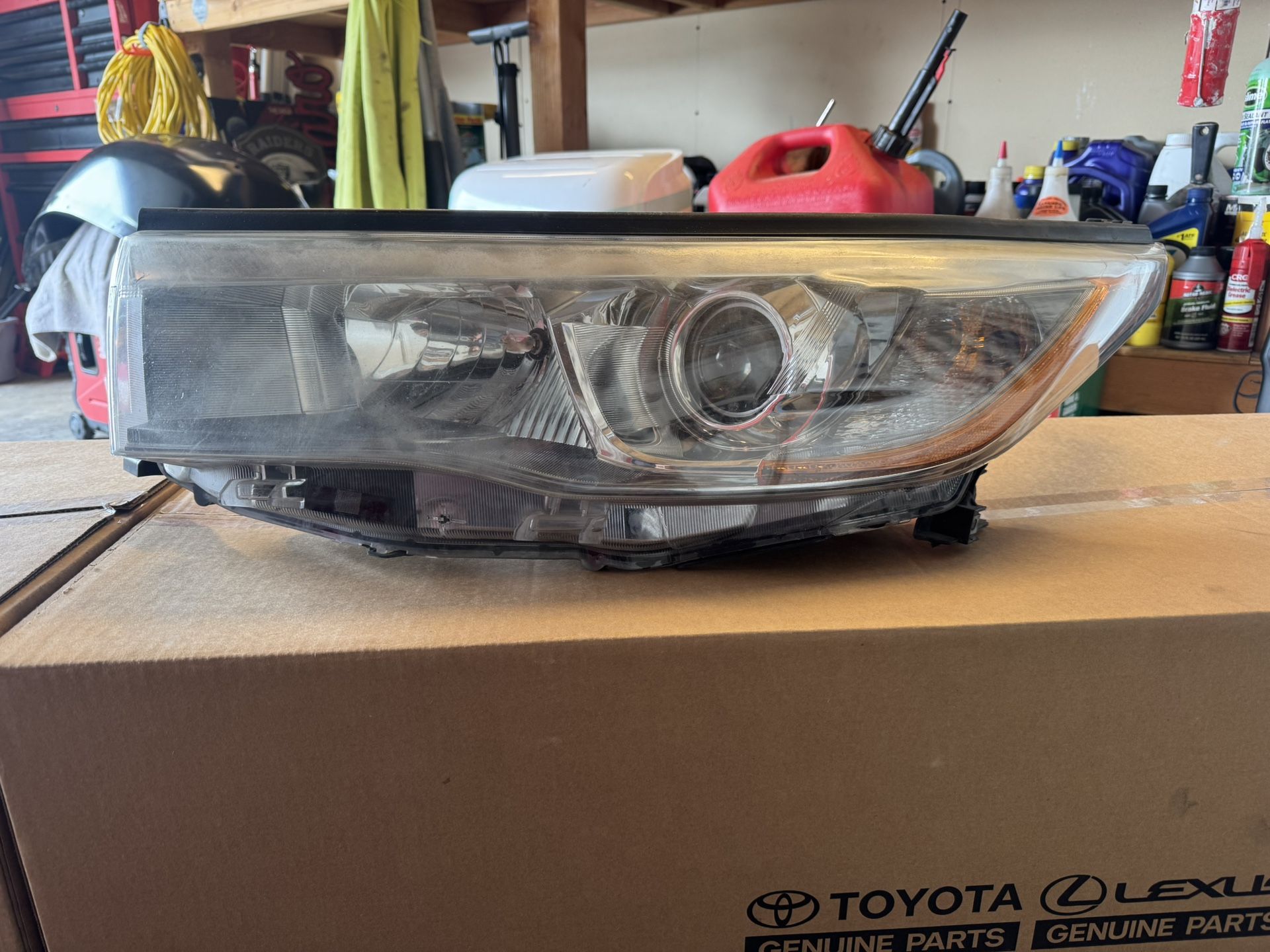OEM Toyota Highlander Headlights