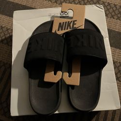Brand New Woman’s Nike Slides