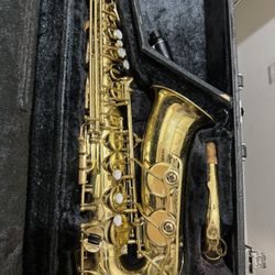 Yamaha YAS52 Alto Saxophone 