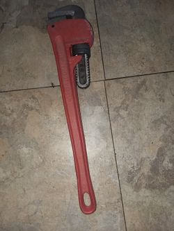 Pipe wrench