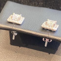Natural Diamond Stud Earrings 