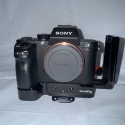 Sony A7Rii Body Only + SmallRig