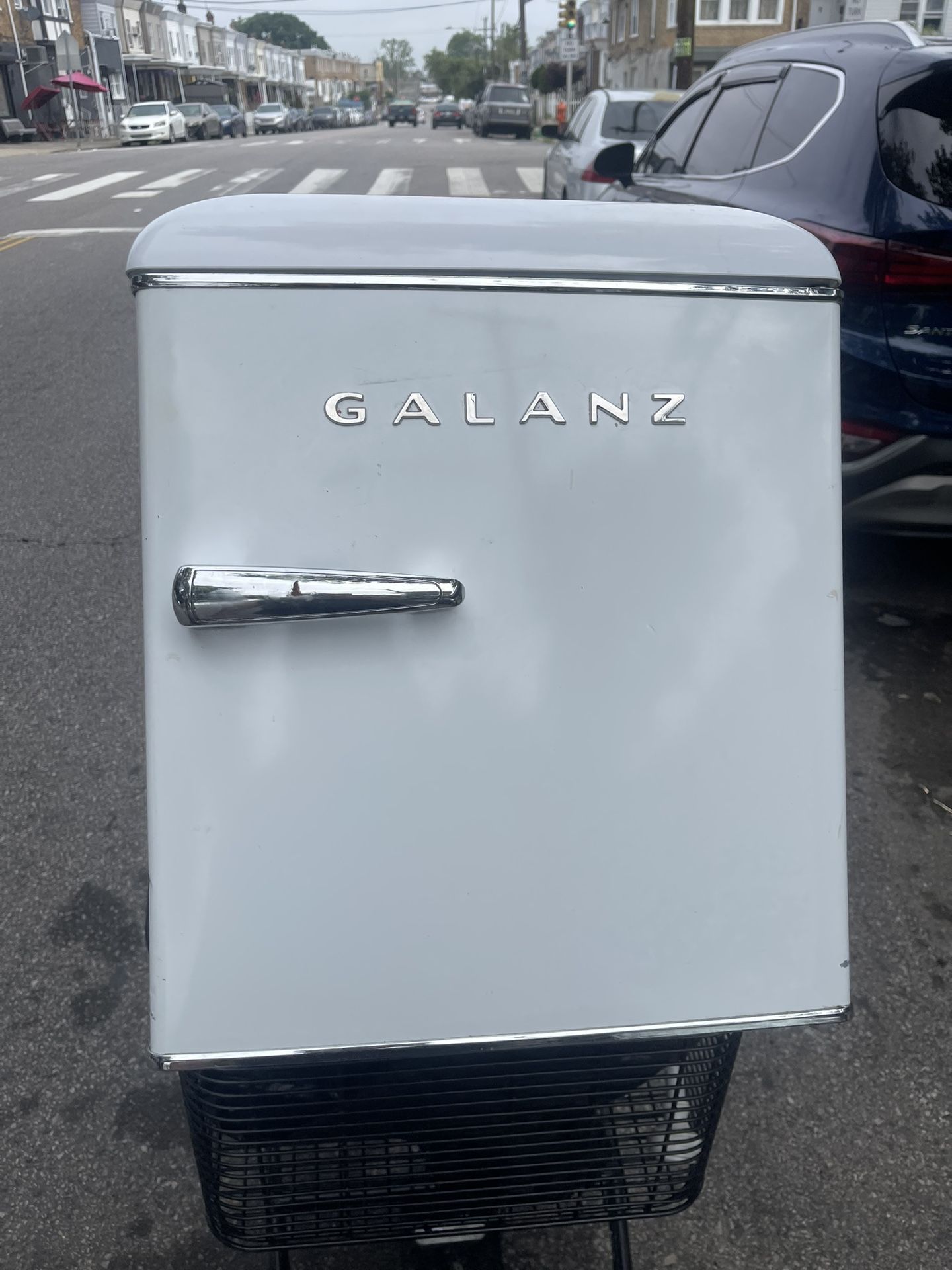 Mini Retro Fridge