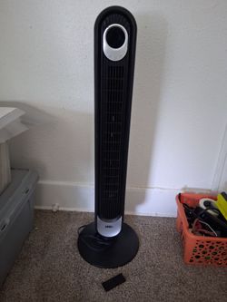 Tower fan with remote