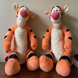 ✨New w/o Tags 2 Disney Plush Orange Tiggers Winnie the Pooh Stuffed Animals