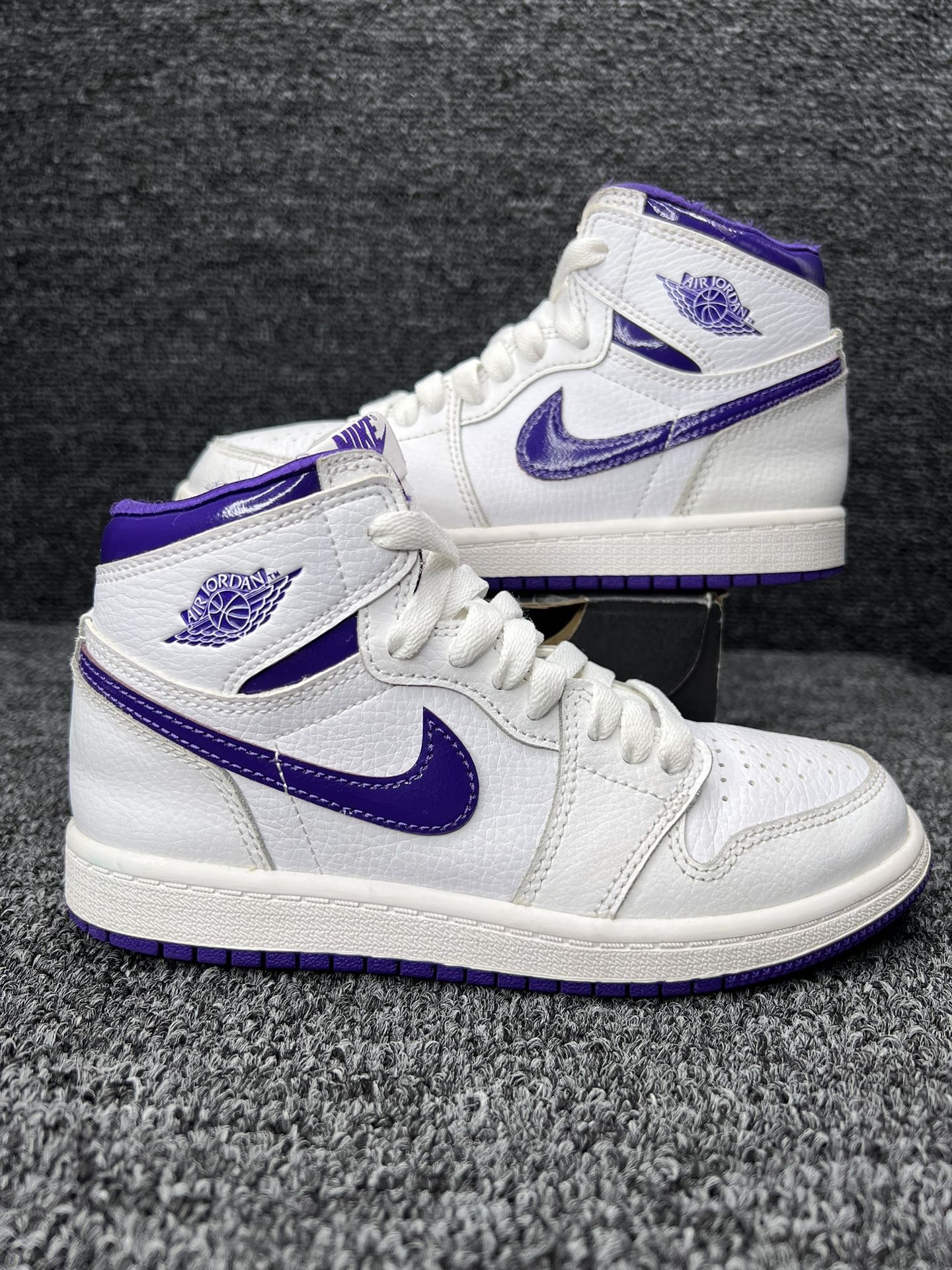 Jordan 1 Court Purple Size 1Y 