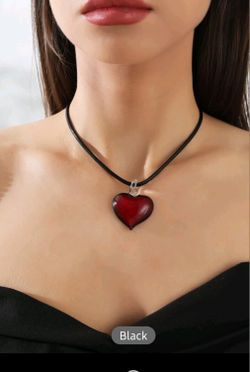 Collar Cuerda De Piel Sintetica, Corazon Rojo De Cristal