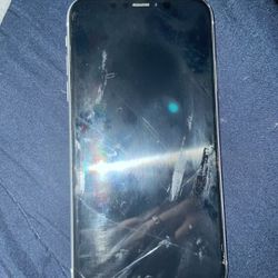 iPhone XR. ( Broken, Could Be Fixed Or Used For Parts )